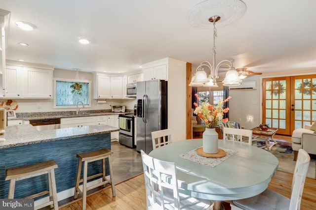 109 LOCUST AVE, Mt Gretna, PA 17064
