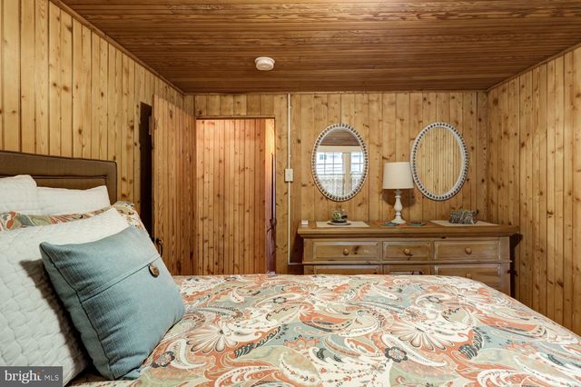 109 LOCUST AVE, Mt Gretna, PA 17064