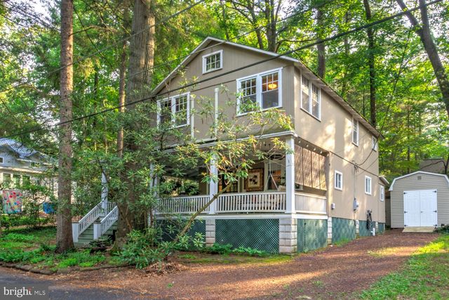 109 LOCUST AVE, Mt Gretna, PA 17064