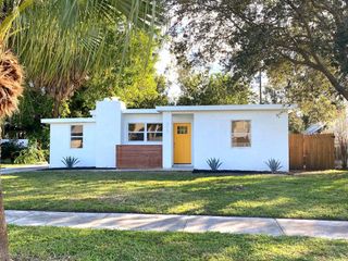 210 84TH AVENUE N, St Petersburg, FL 33702