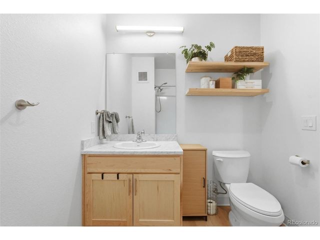 5702 Central Park Blvd 322, Denver, CO 80238