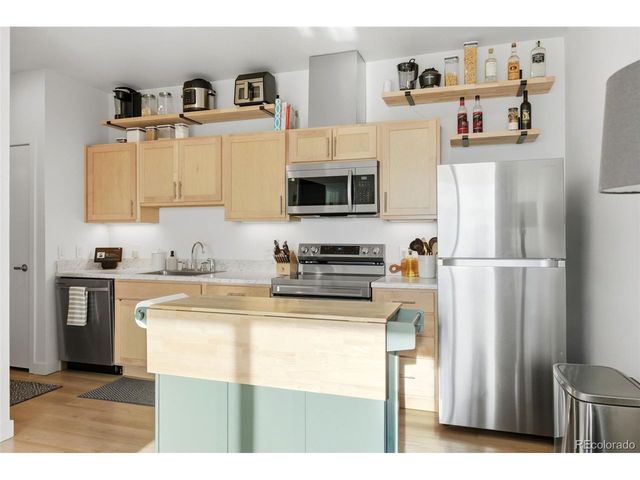 5702 Central Park Blvd 322, Denver, CO 80238