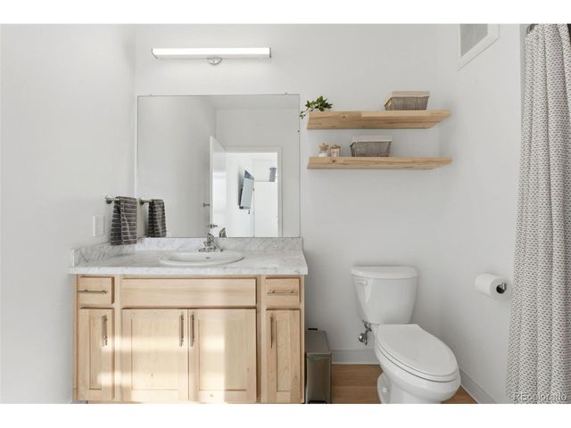 5702 Central Park Blvd 322, Denver, CO 80238