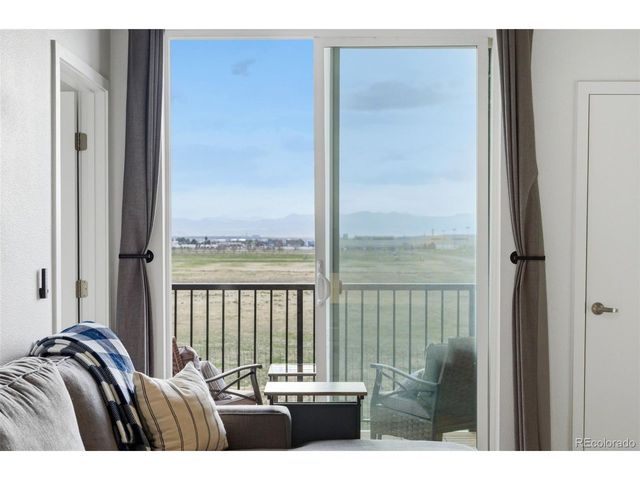 5702 Central Park Blvd 322, Denver, CO 80238