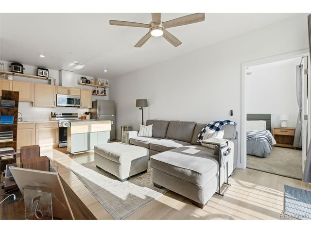 5702 Central Park Blvd 322, Denver, CO 80238