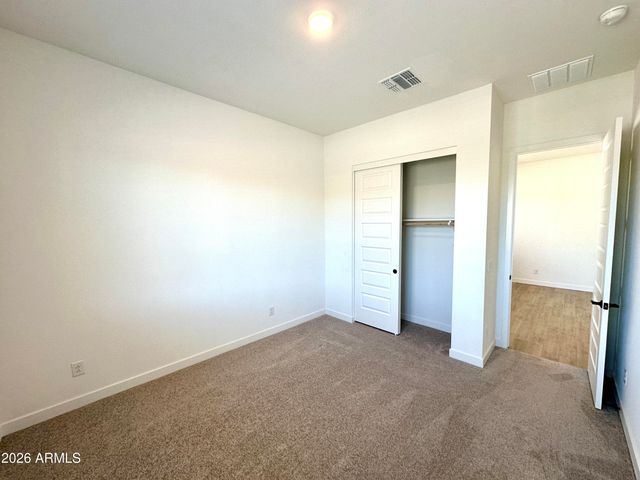 3718 E GOLD MOUNTAIN Avenue, San Tan Valley, AZ 85143