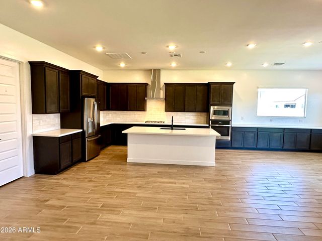 3718 E GOLD MOUNTAIN Avenue, San Tan Valley, AZ 85143