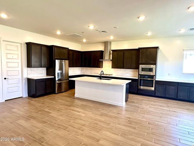 3718 E GOLD MOUNTAIN Avenue, San Tan Valley, AZ 85143