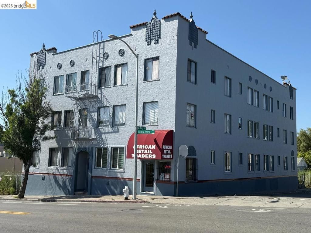 2240 MacArthur Blvd, Oakland, CA 94602