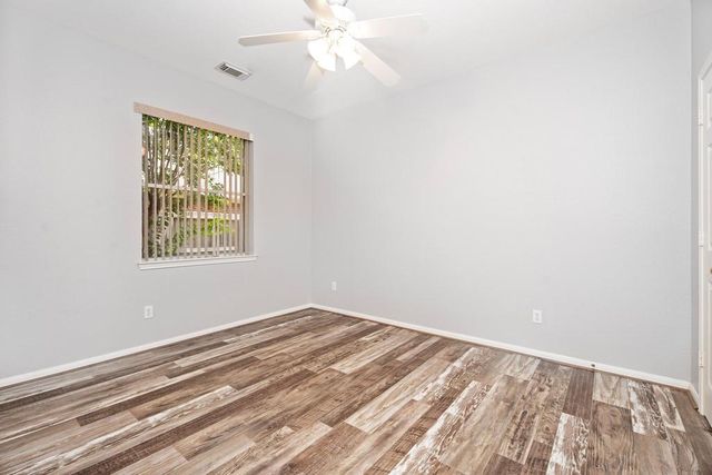 421 Livingstone Lane, League City, TX 77573