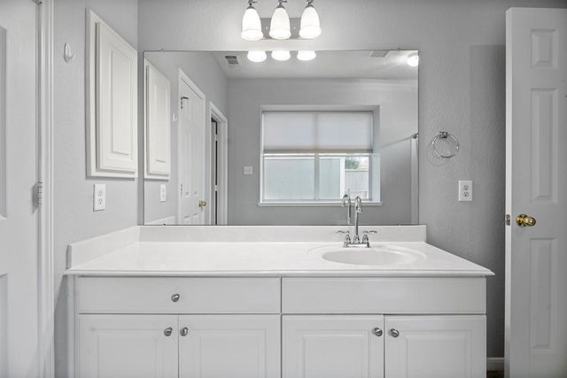 421 Livingstone Lane, League City, TX 77573