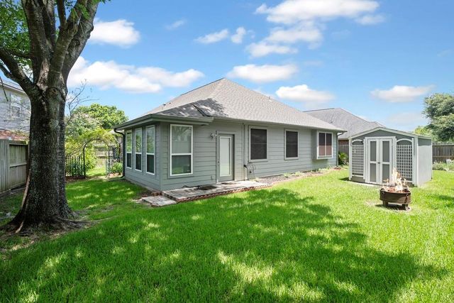 421 Livingstone Lane, League City, TX 77573