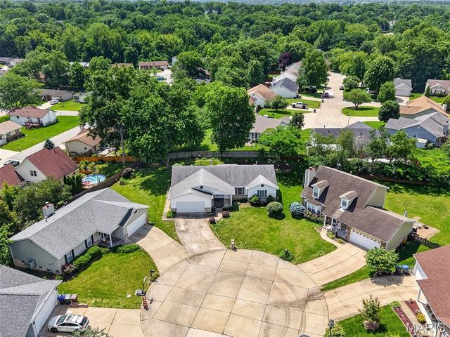 412 Pandora Court, St Peters, MO 63376