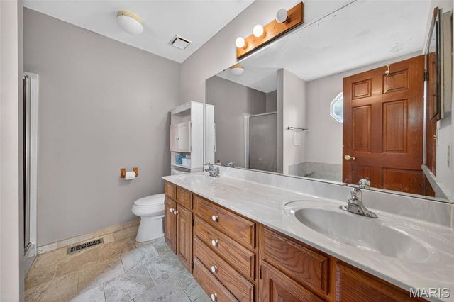412 Pandora Court, St Peters, MO 63376