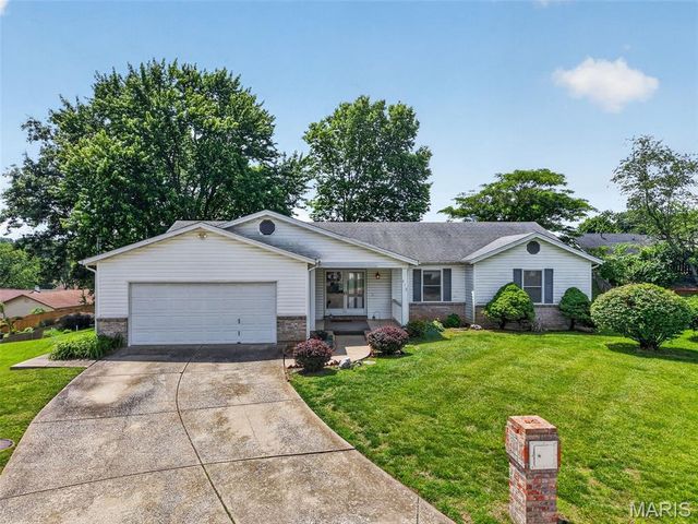 412 Pandora Court, St Peters, MO 63376