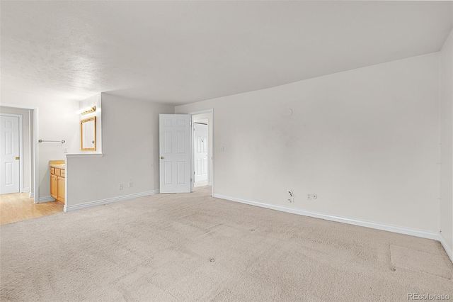 6189 S Ash Circle, Centennial, CO 80121