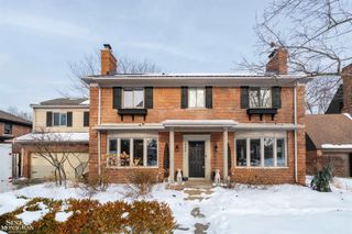 552 Middlesex Road, Grosse Pointe Park, MI 48230