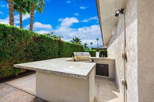 62 Dartmouth Drive, Rancho Mirage, CA 92270