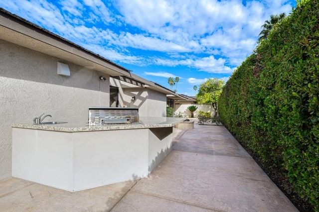 62 Dartmouth Drive, Rancho Mirage, CA 92270