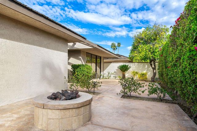 62 Dartmouth Drive, Rancho Mirage, CA 92270