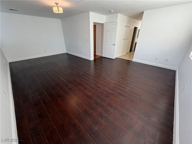 9843 Ashton Pines Court, Las Vegas, NV 89147