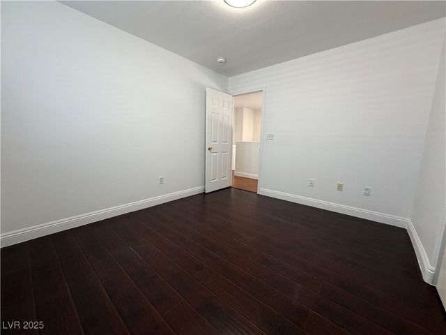 9843 Ashton Pines Court, Las Vegas, NV 89147