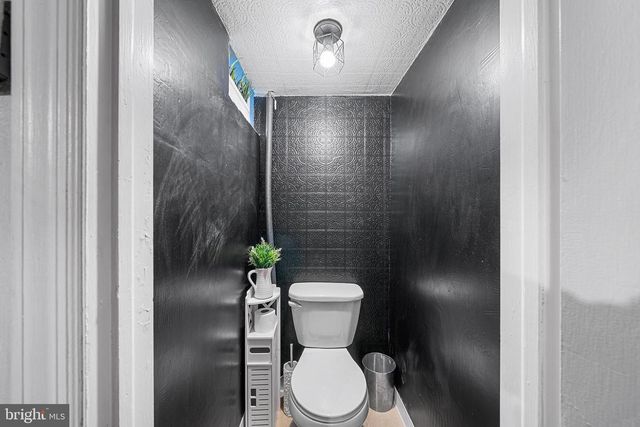 223 SAINT LAURENCE RD, Upper Darby, PA 19082