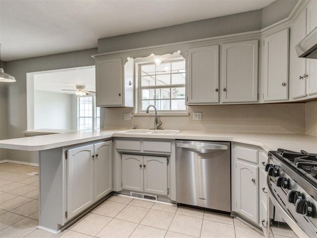 5812 NW 83rd Street, Oklahoma City, OK 73132