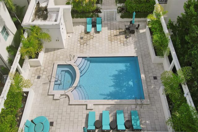 9172 Collins Avenue 302, Surfside, FL 33154