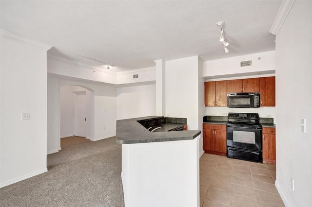 9172 Collins Avenue 302, Surfside, FL 33154