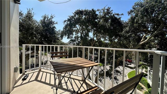 1967 S Ocean Blvd Apt 329D 329-D, Lauderdale By The Sea, FL 33062