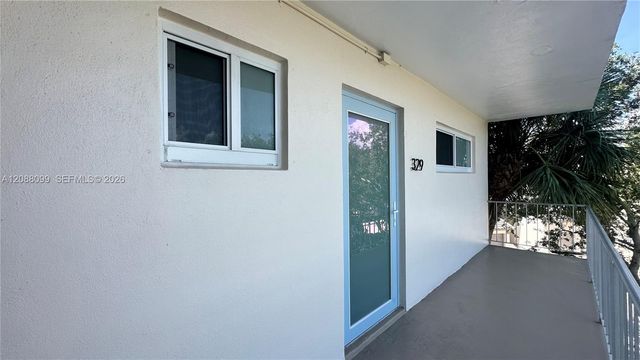 1967 S Ocean Blvd Apt 329D 329-D, Lauderdale By The Sea, FL 33062