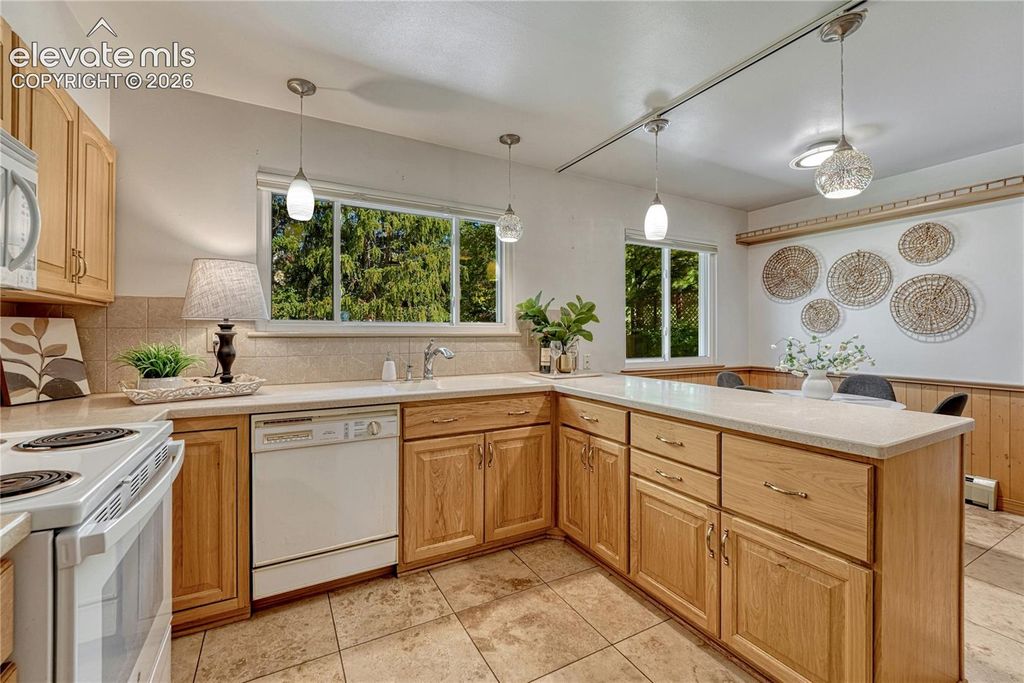 3214 Austin Place, Colorado Springs, CO 80909 — photo 3