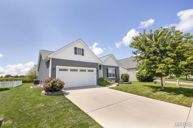 861 Bluff Ridge Lane, Shiloh, IL 62221