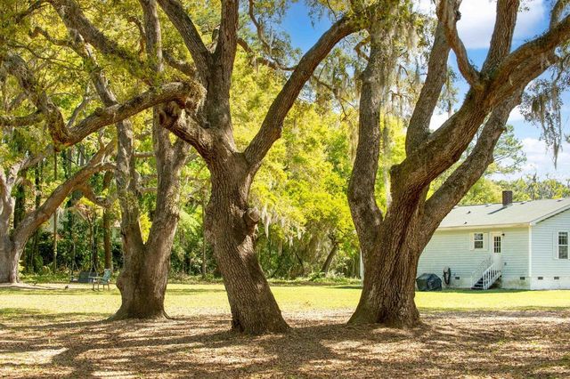 3398 Freeman Hill Road, Johns Island, SC 29455