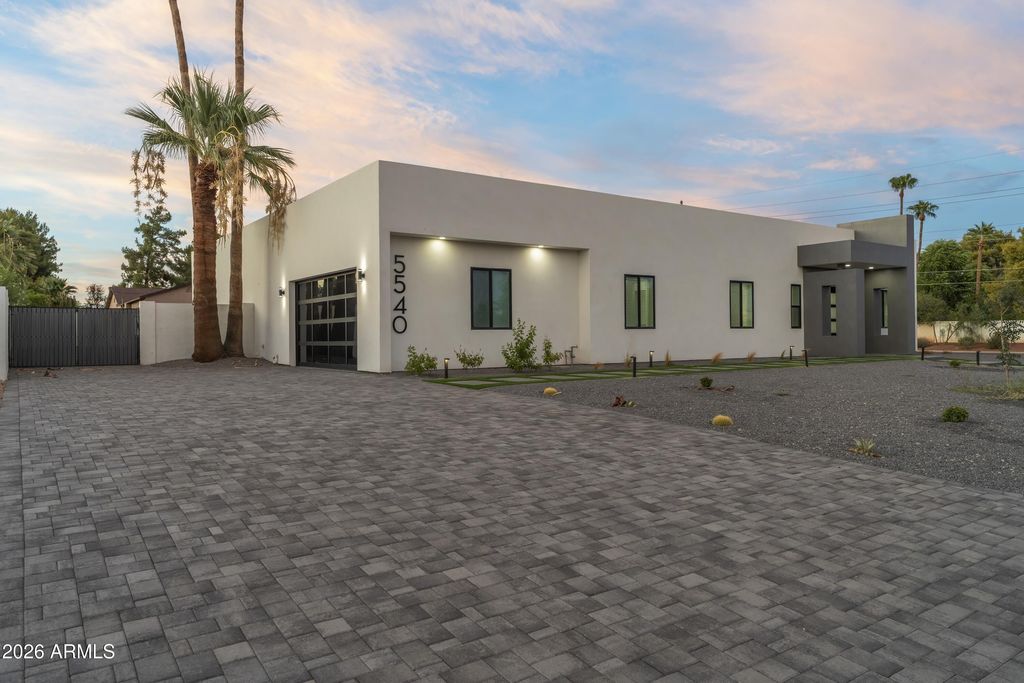 5540 E DAHLIA Drive, Scottsdale, AZ 85254 — photo 2