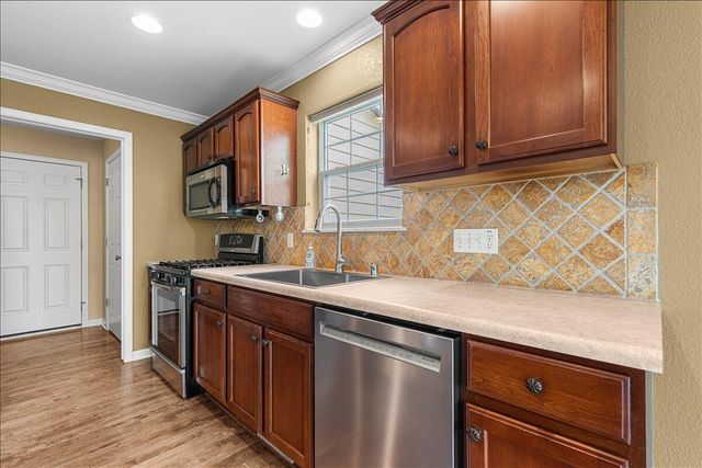 550 Lambert DRIVE, Slinger, WI 53086