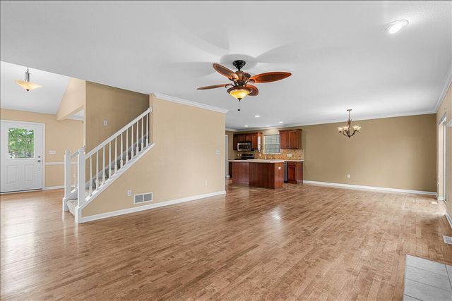 550 Lambert DRIVE, Slinger, WI 53086