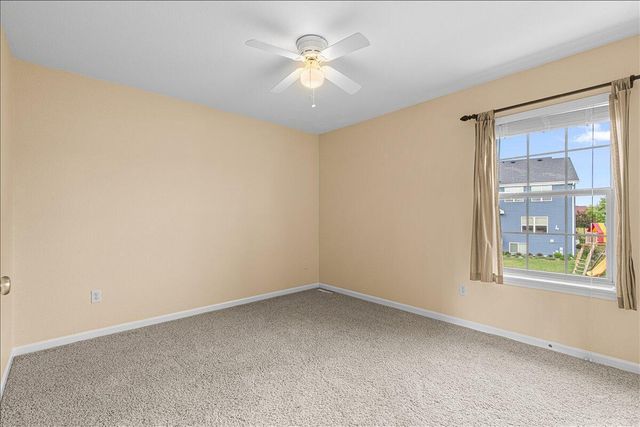 550 Lambert DRIVE, Slinger, WI 53086
