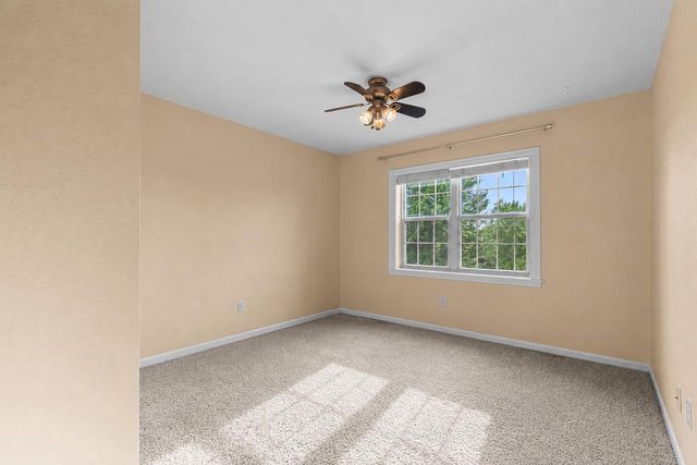 550 Lambert DRIVE, Slinger, WI 53086