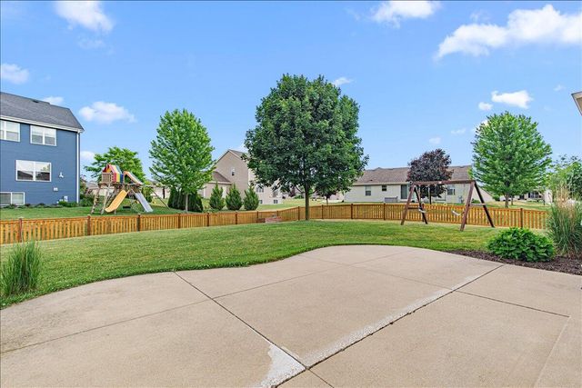 550 Lambert DRIVE, Slinger, WI 53086