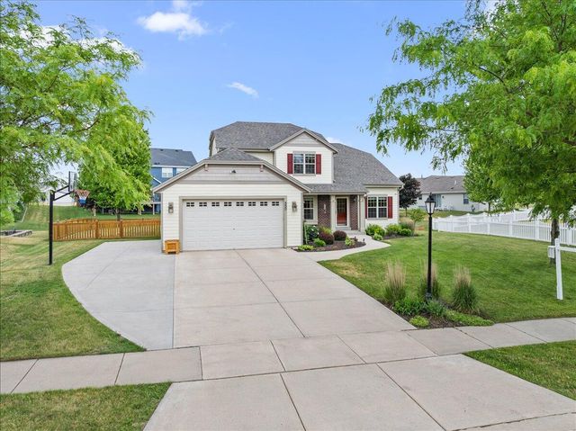 550 Lambert DRIVE, Slinger, WI 53086