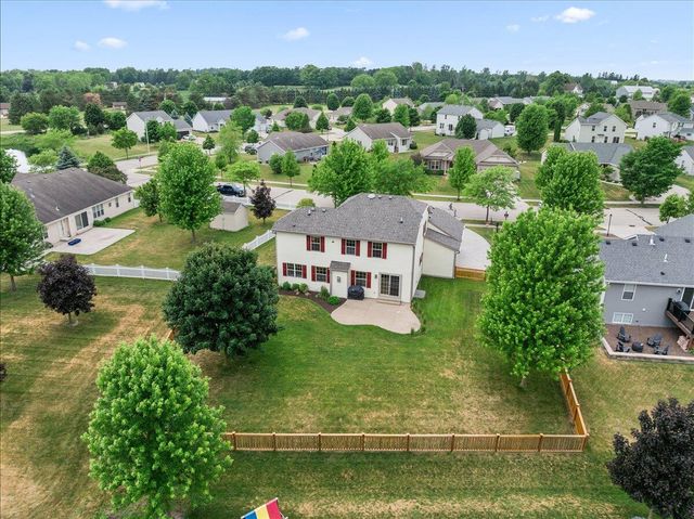 550 Lambert DRIVE, Slinger, WI 53086