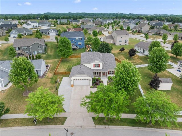 550 Lambert DRIVE, Slinger, WI 53086