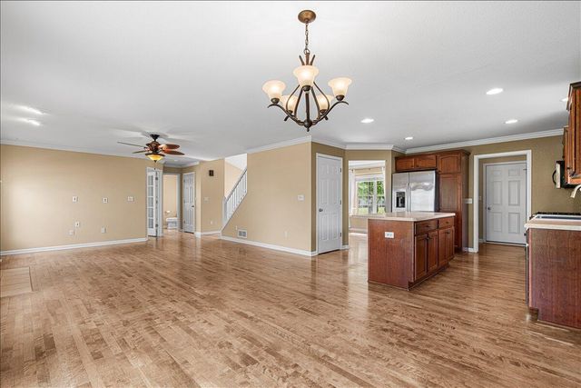 550 Lambert DRIVE, Slinger, WI 53086