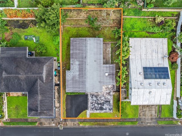 1427 Puanakau Street, Honolulu, HI 96818