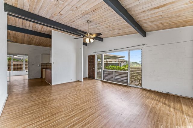 1427 Puanakau Street, Honolulu, HI 96818
