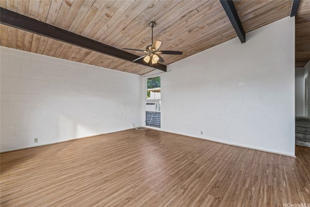 1427 Puanakau Street, Honolulu, HI 96818