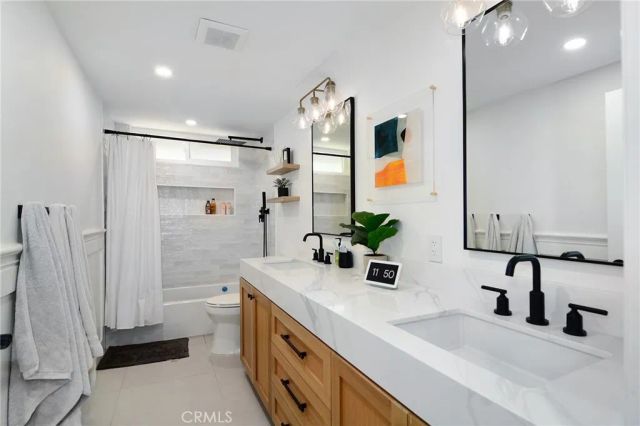 23825 Strathern, West Hills, CA 91304