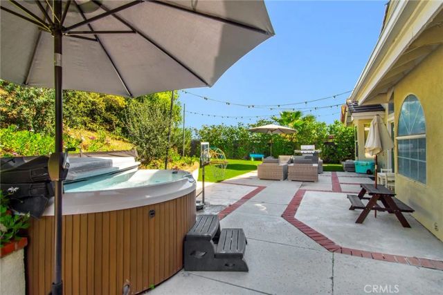 23825 Strathern, West Hills, CA 91304